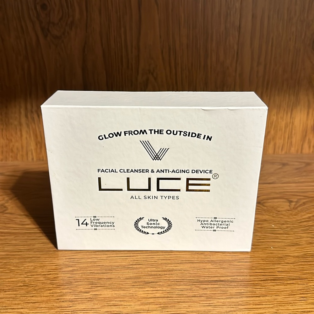 Luce Facial Cleansing & Anti-Aging Device - Black